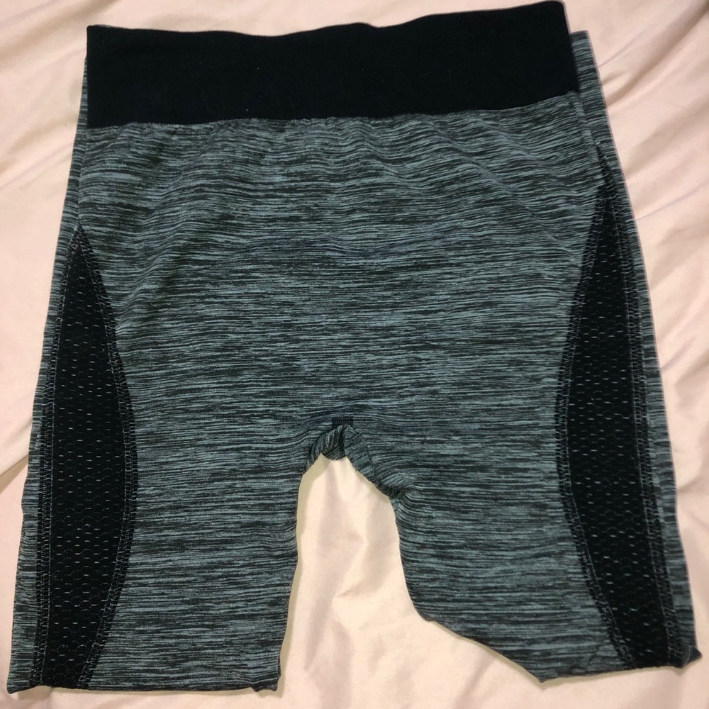 grey and black leggings